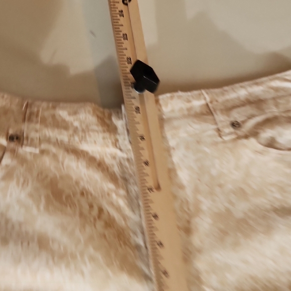 Chicos Platinum Denim Pants Womens  Size 1.5 M Lace Cream Pattern Ultimate Fit - Picture 9 of 11